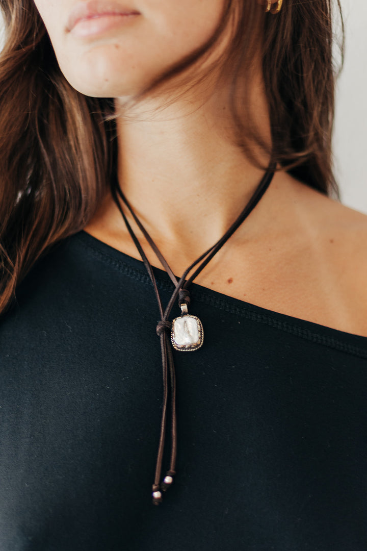 Lara L Dune Drift Necklace