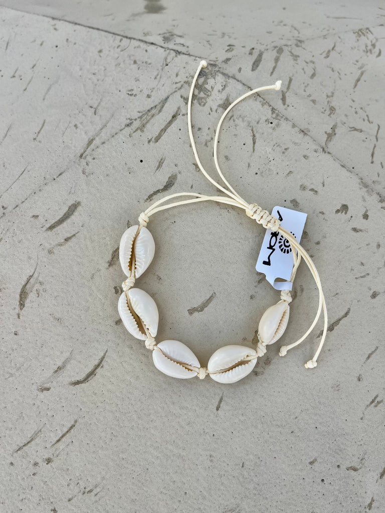 Cowrie Lover Bracelet