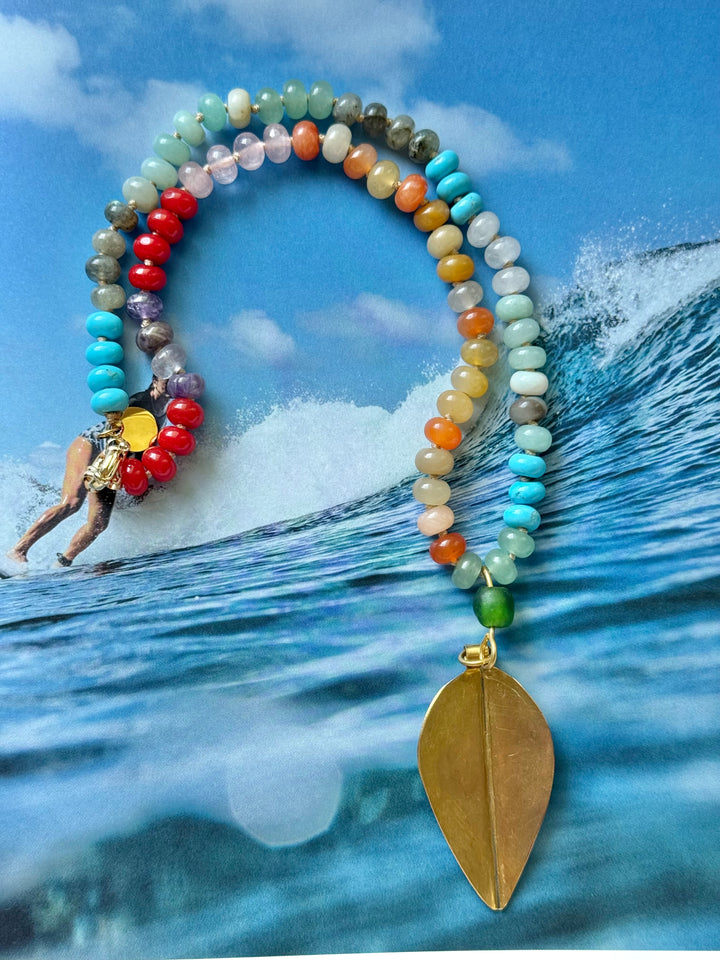 Lara L. Happy leaf necklace