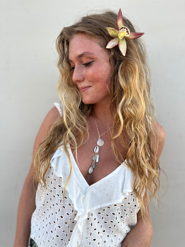 Flower moment hair clip