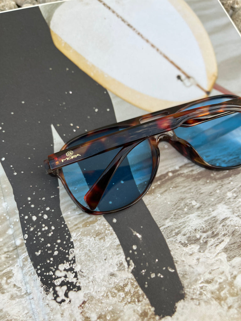 Malibú Sunnies, by Arvo X Mora