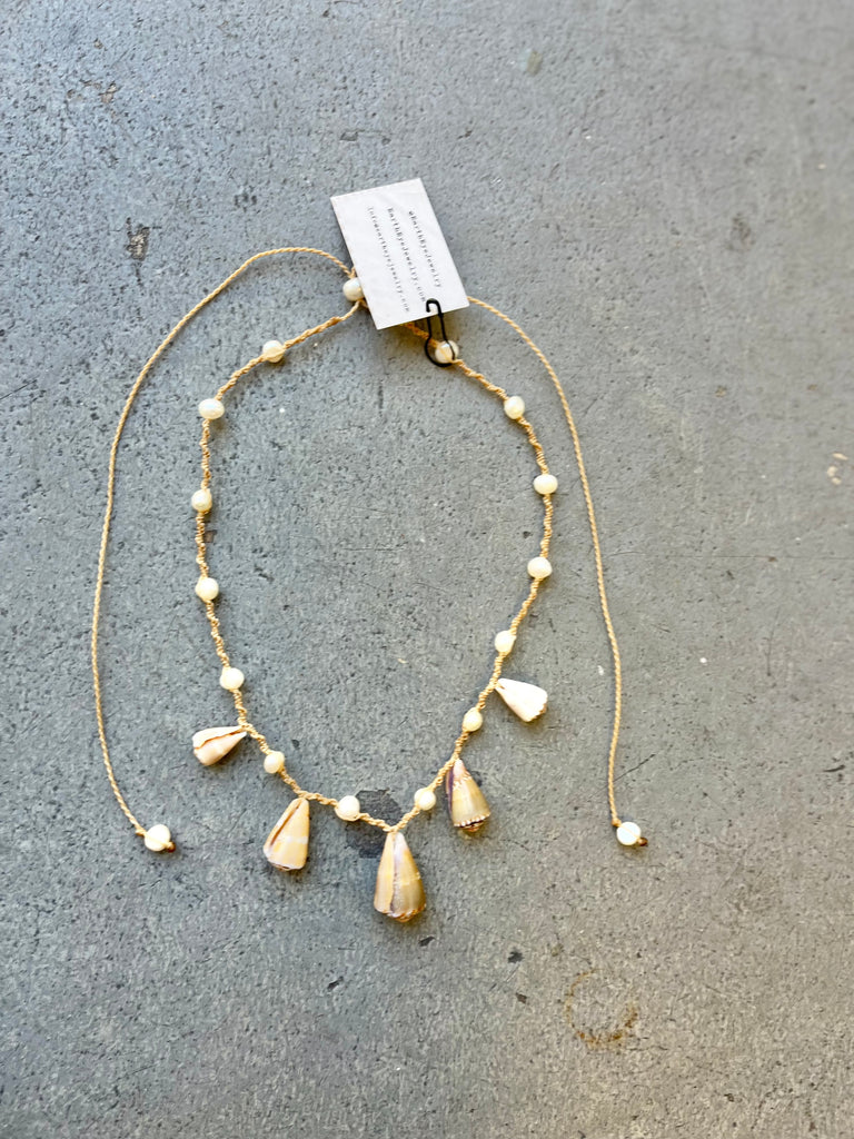 Earth eye cone shells and pearls necklace