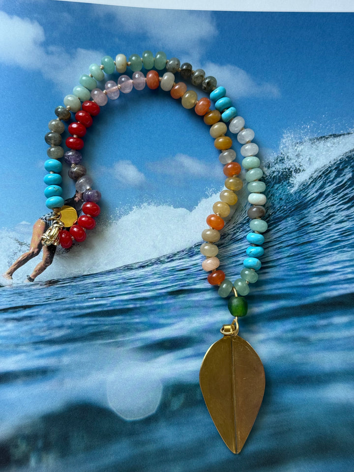 Lara L. Happy leaf necklace