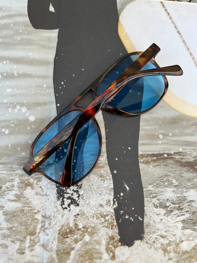 Malibú Sunnies, by Arvo X Mora