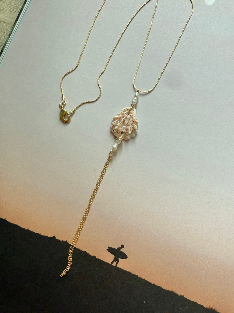 Golden shore necklace
