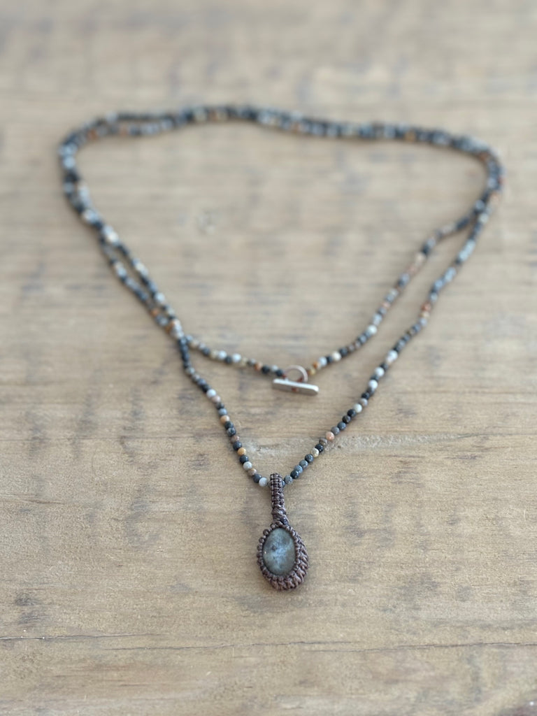 Ferina Necklace
