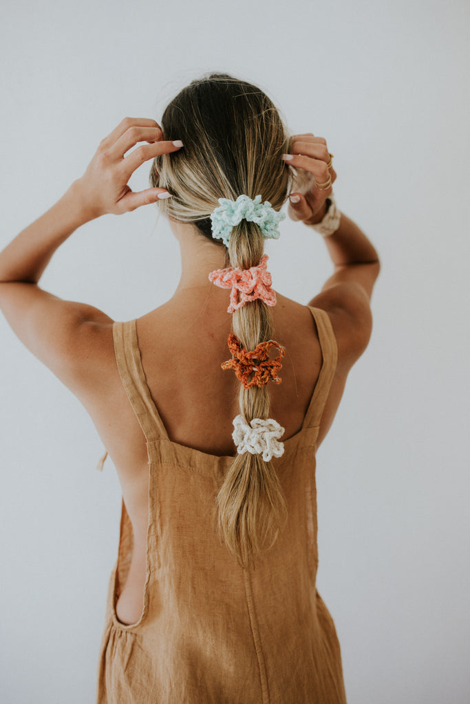 Abu Tita Crochet Scrunchie